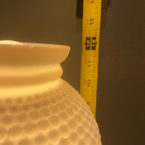 Vintage, Hobnail Milk Glass Table Lamp with a Crumpled Ruffled Edge - Picture 10 of 11